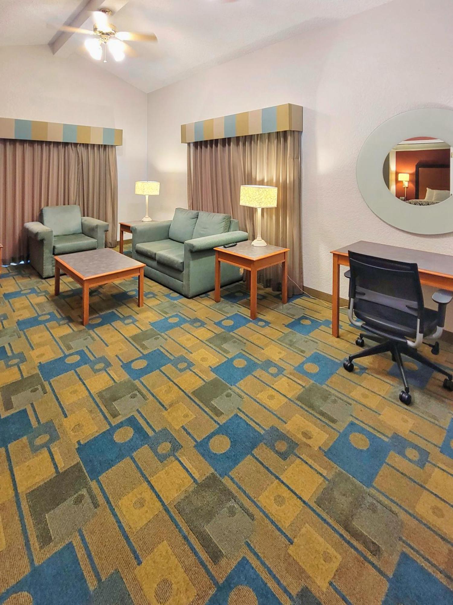 La Quinta Inn By Wyndham Amarillo West Medical Center Exterior photo